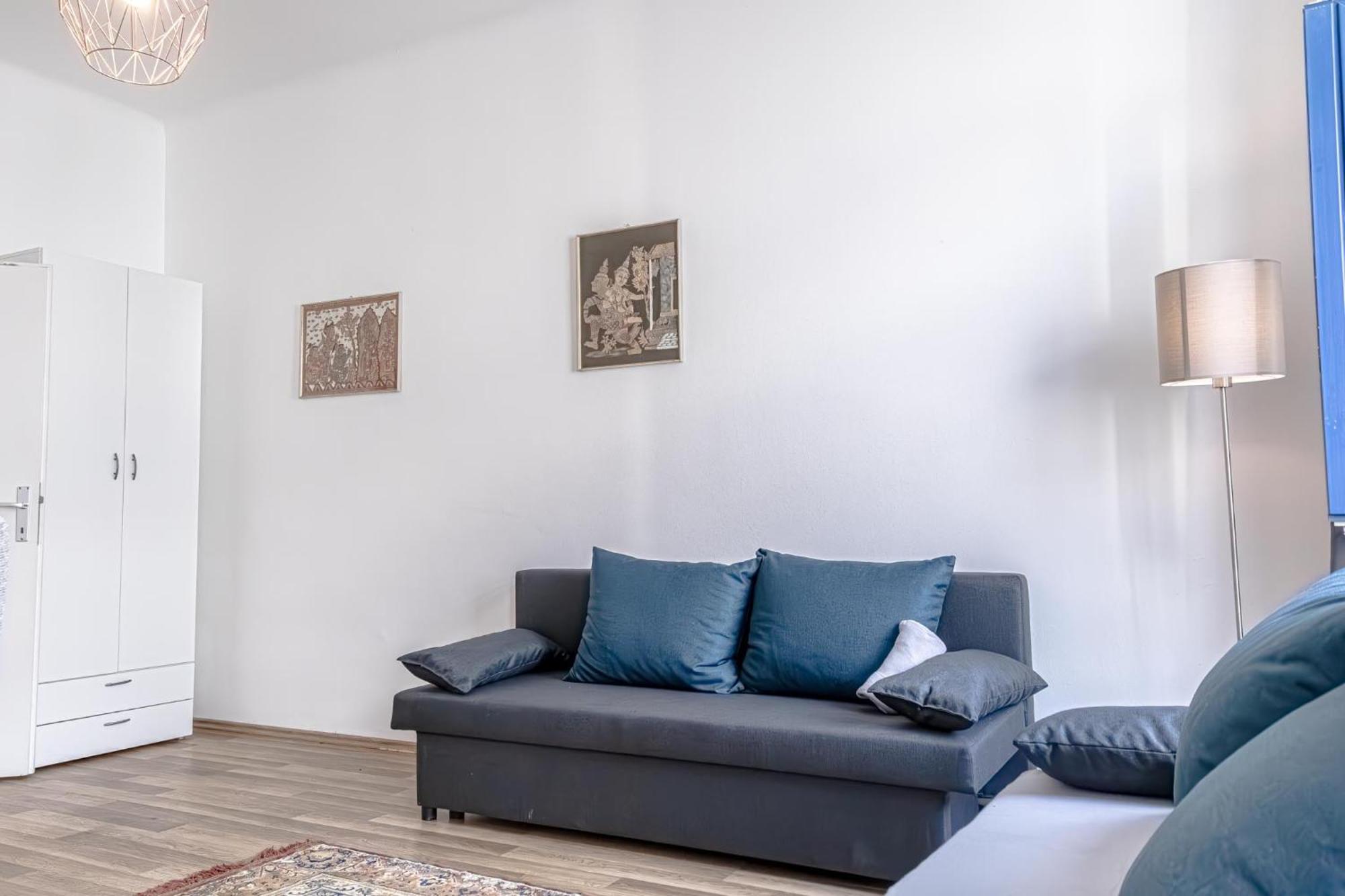 Apartment Explore 2br And 1lr Retreat Near Westbahnhof Wien